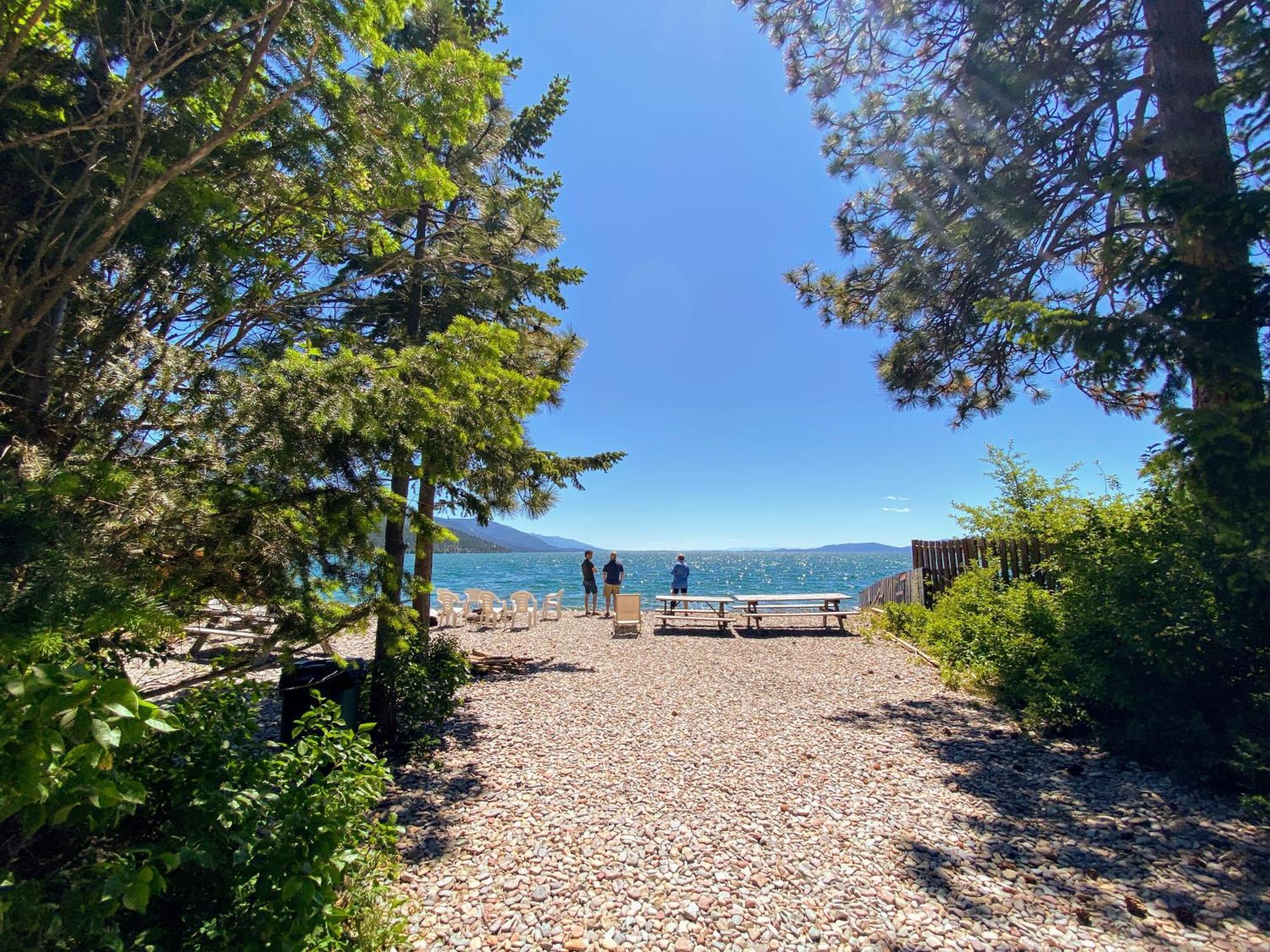 Flathead Lake Resort Woods Bay Buitenkant foto